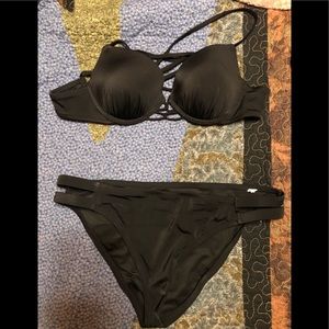 Black bikini swimsuit size large